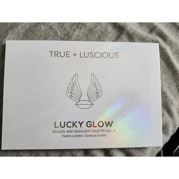True & Luscious Lucky Glow Bronze And Highlight Palette Volume II - Picture 3 of 5